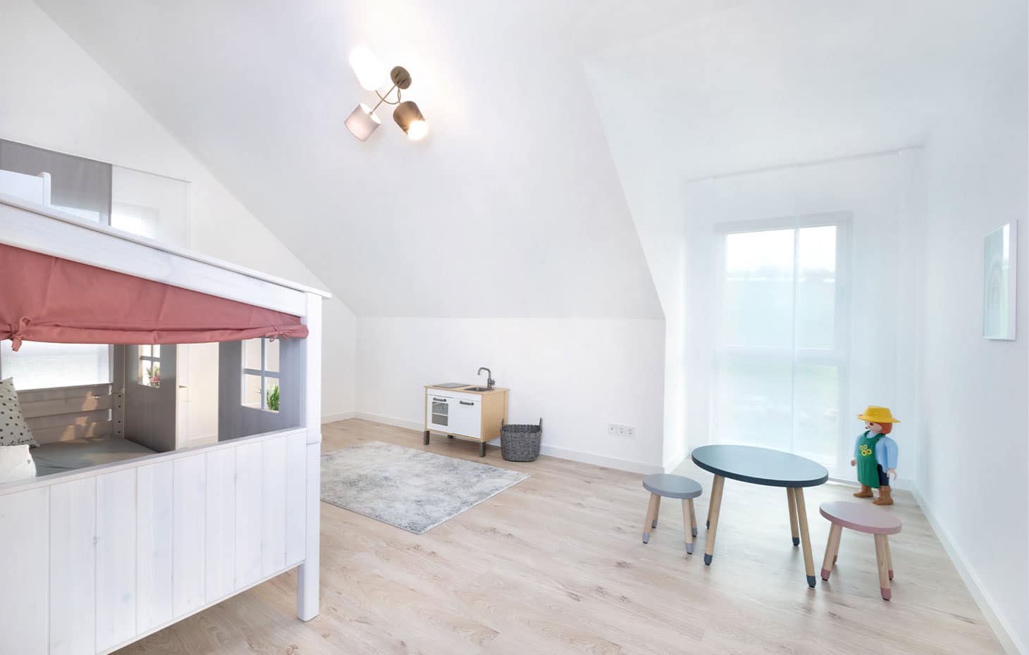 musterhaus-weissach-kinderzimmer-obergeschoss-fertighaus-fenster