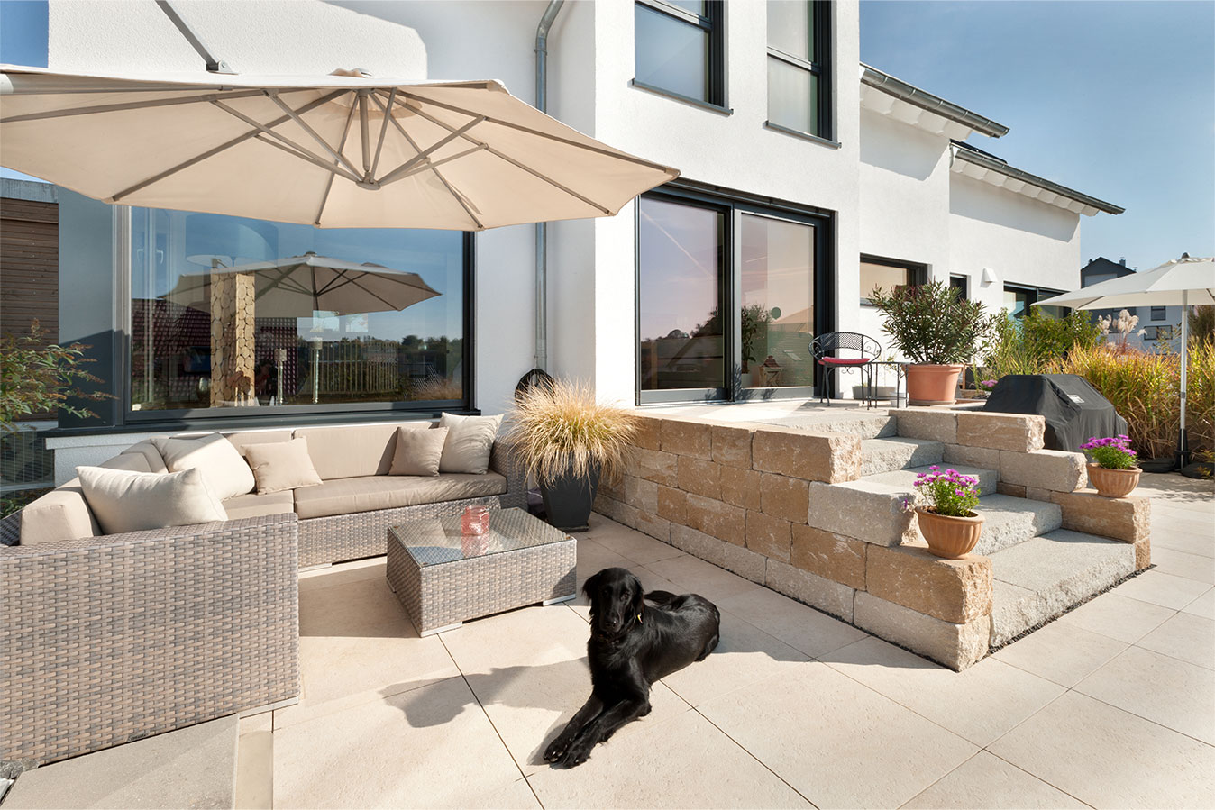 Terrasse-mit-Loungeecke