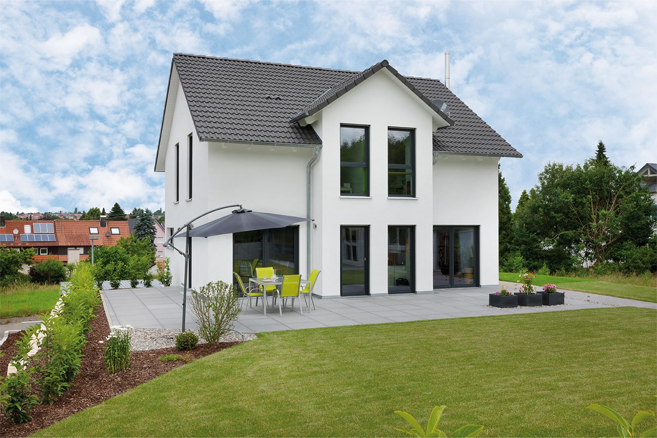 fertighaus-nach-wunsch-mit-satteldach